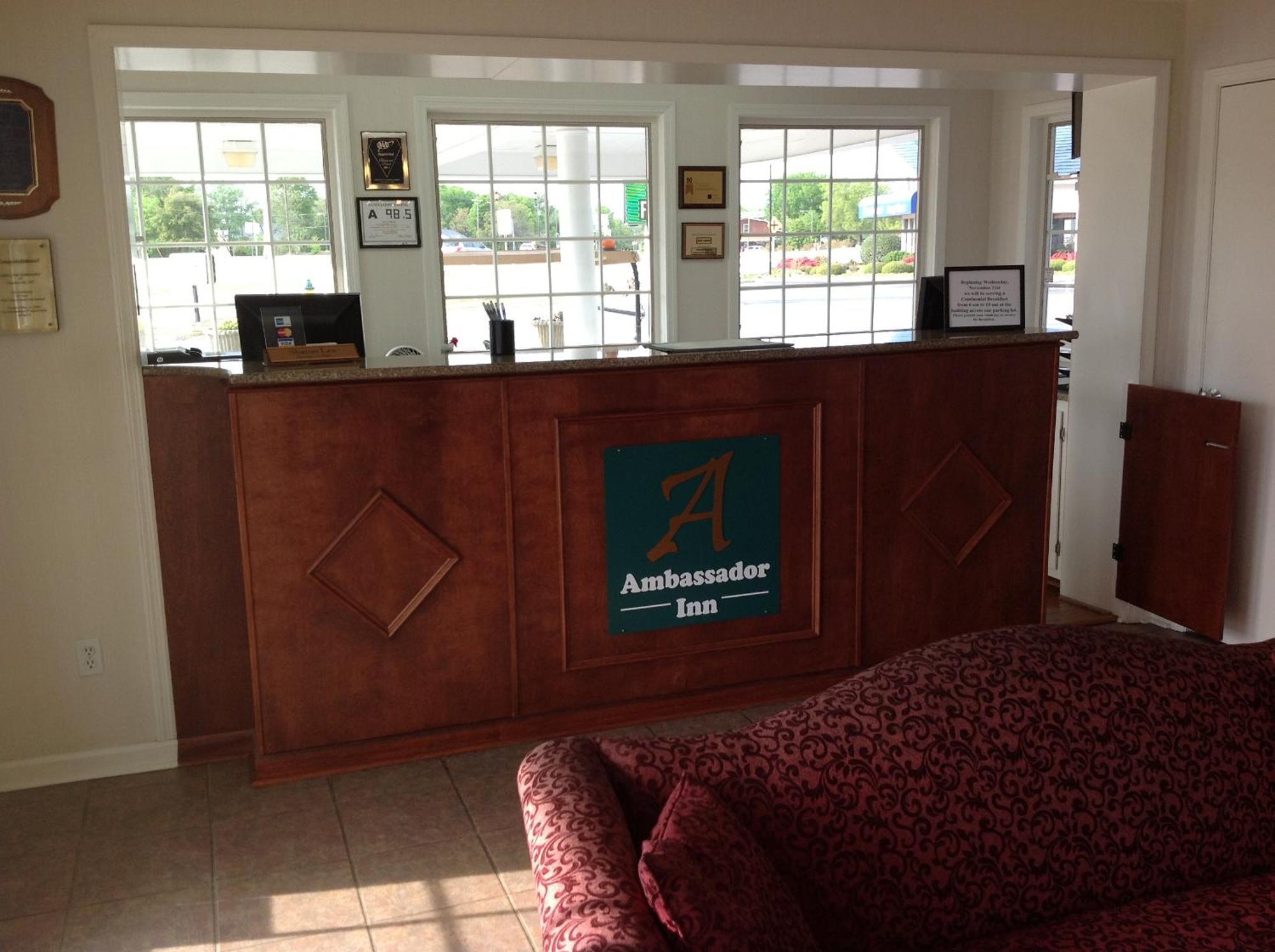 Ambassador Inn Fayetteville Εξωτερικό φωτογραφία