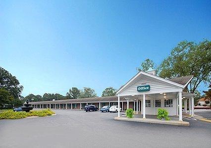 Ambassador Inn Fayetteville Εξωτερικό φωτογραφία